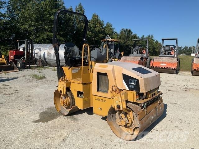 CAT CB24 Çift tamburlu silindirler