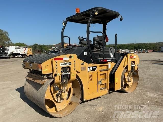 CAT CB44B Çift tamburlu silindirler