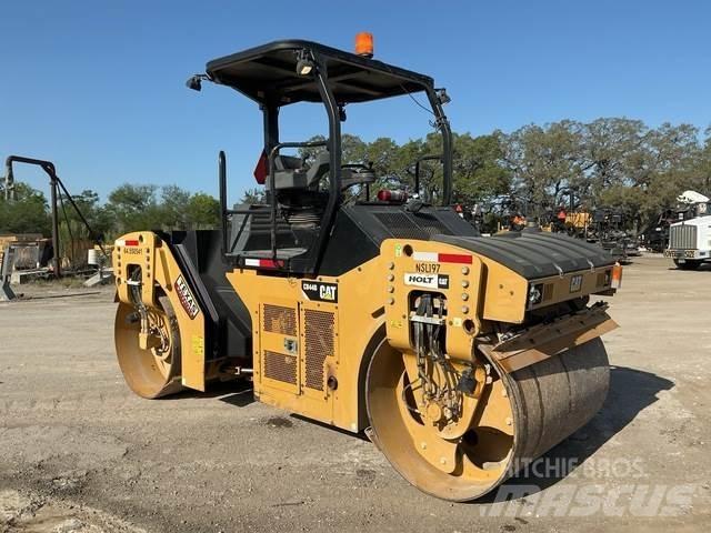 CAT CB44B Çift tamburlu silindirler