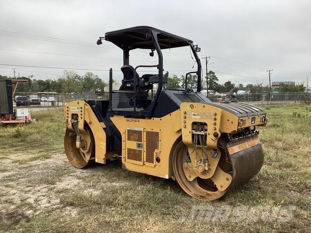 CAT CB44B Çift tamburlu silindirler