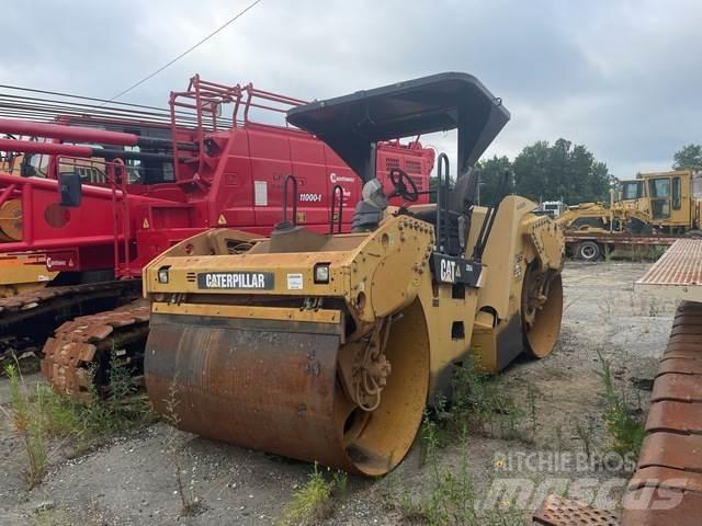 CAT CB54 Çift tamburlu silindirler