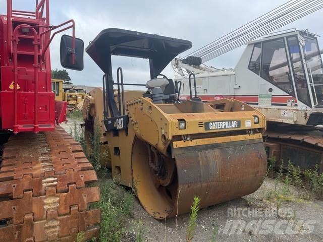 CAT CB54 Çift tamburlu silindirler