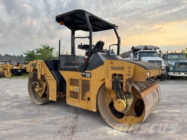 CAT CB54B Çift tamburlu silindirler