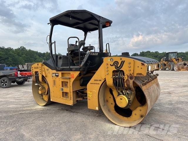 CAT CB54B Çift tamburlu silindirler