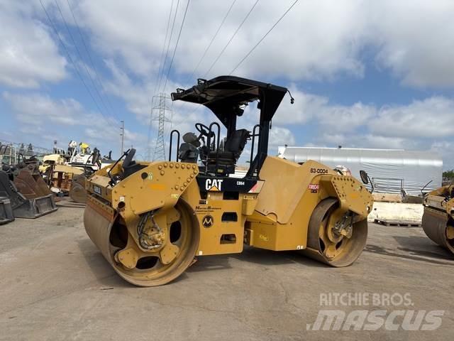 CAT CB64 Çift tamburlu silindirler