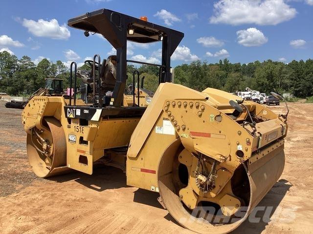 CAT CB64 Çift tamburlu silindirler