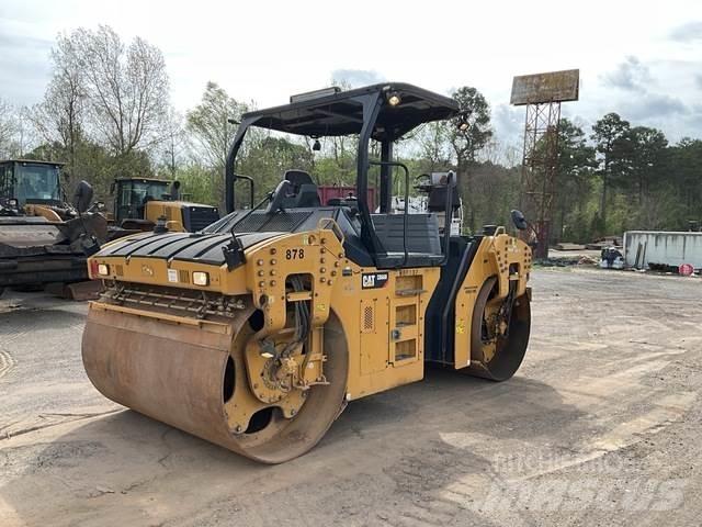 CAT CB66B Çift tamburlu silindirler