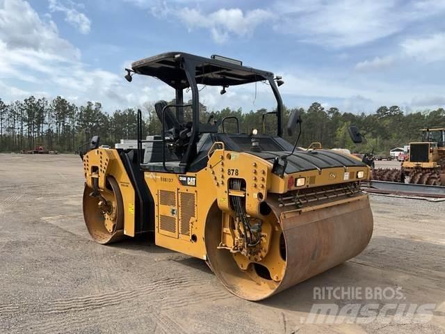 CAT CB66B Çift tamburlu silindirler