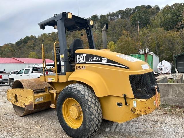 CAT CS-433E Tek tamburlu silindirler
