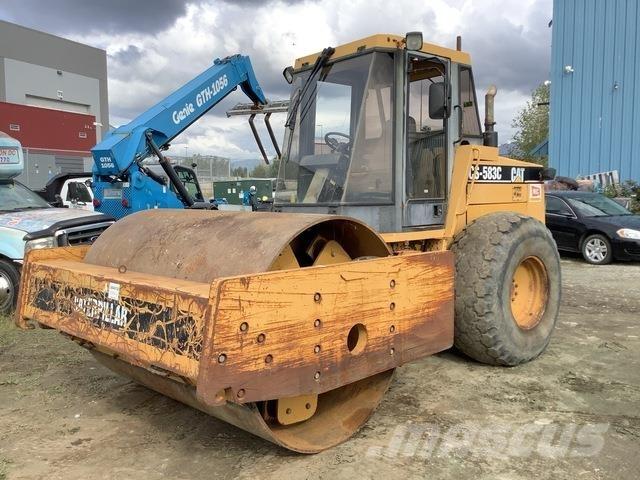 CAT CS-583C Tek tamburlu silindirler