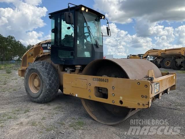 CAT CS54B Tek tamburlu silindirler