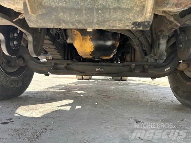 CAT CT660 Hidroliftli kamyonlar