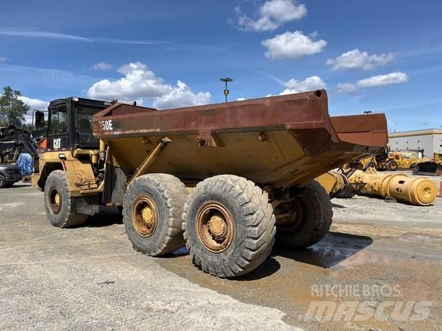 CAT D250E Belden kirma kaya kamyonu
