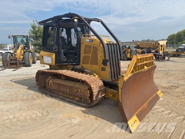 CAT D5K2 XL Paletli dozerler