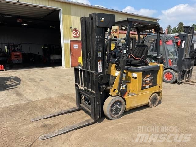 CAT E5000 Elektrikli forkliftler