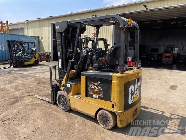CAT E5000 Elektrikli forkliftler