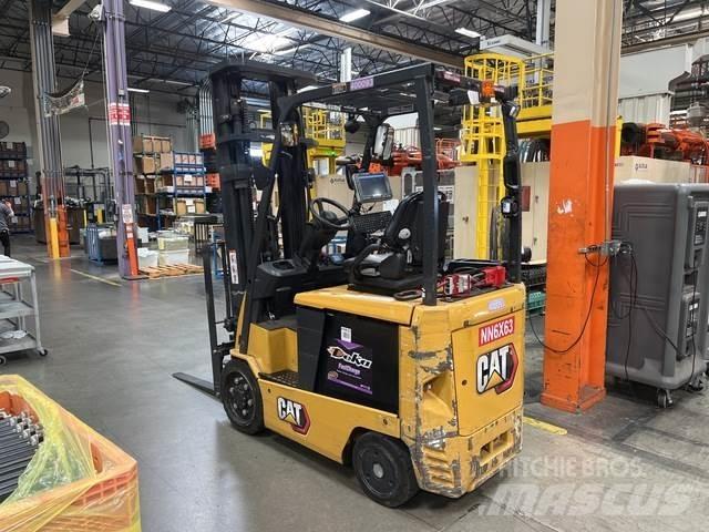 CAT EC25N Elektrikli forkliftler