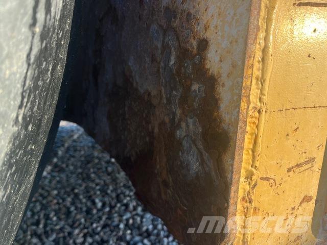 CAT R2900G Yer Altı Yükleyicileri