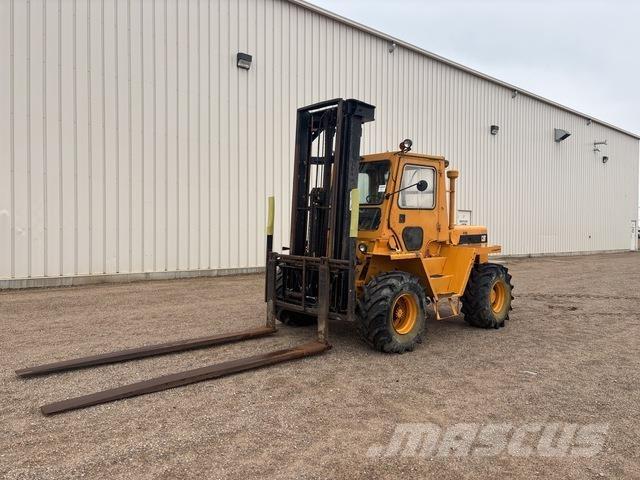 CAT R80 Arazi tipi forklift