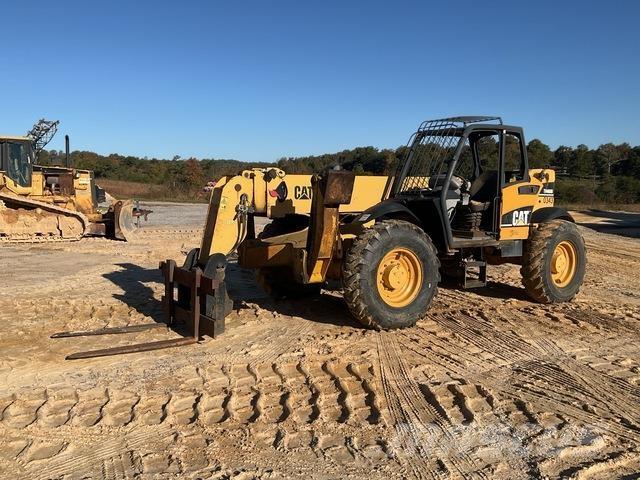 CAT TH460B Teleskopik yükleyiciler