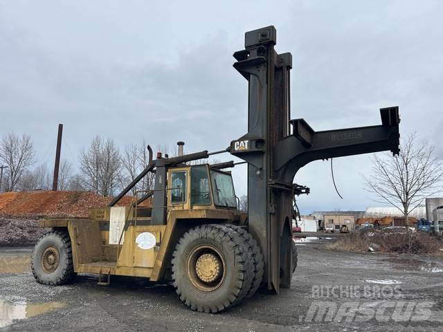 CAT V900 Reach stacker - konteyner forkliftleri