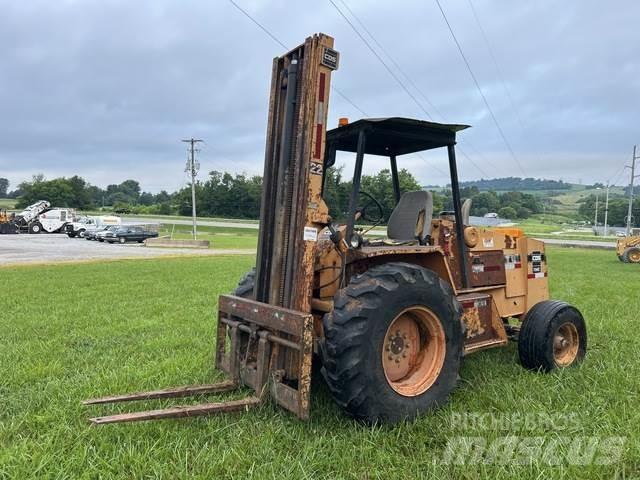  CDS 706E Arazi tipi forklift