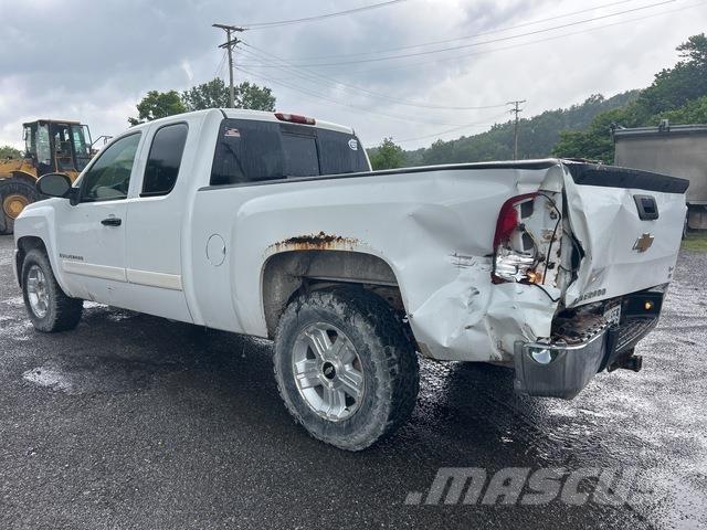 Chevrolet 1500 Pikaplar