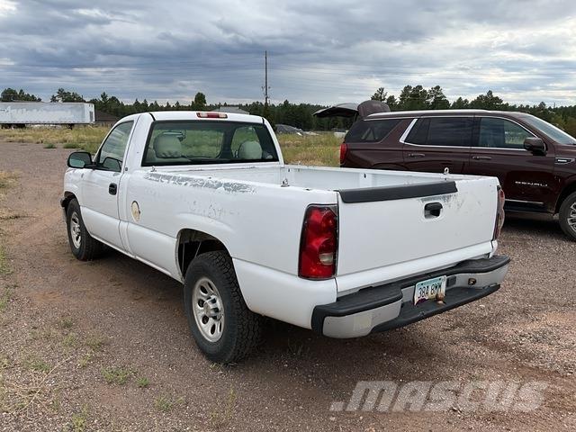 Chevrolet 1500 Pikaplar