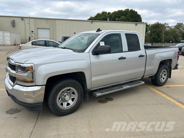 Chevrolet 1500 Pikaplar