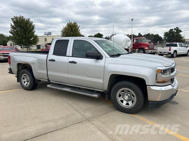 Chevrolet 1500 Pikaplar