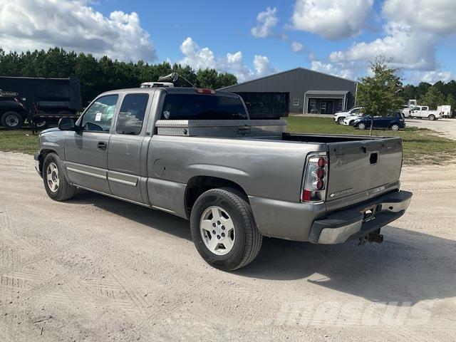 Chevrolet 1500 Pikaplar