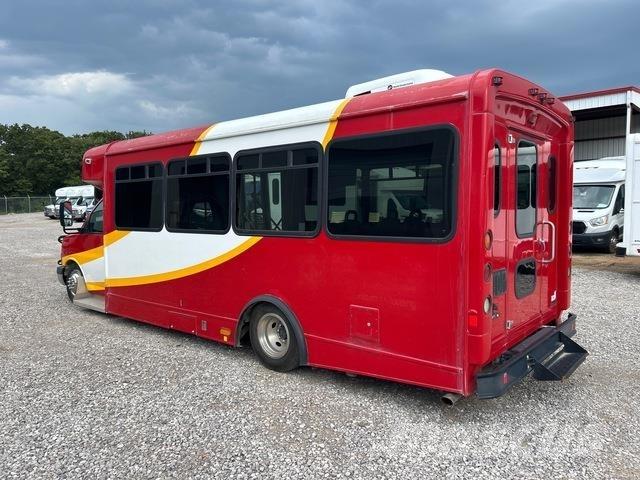 Chevrolet 4500 Minibüsler