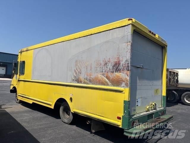 Chevrolet P30 Kapali kasa kamyonetler