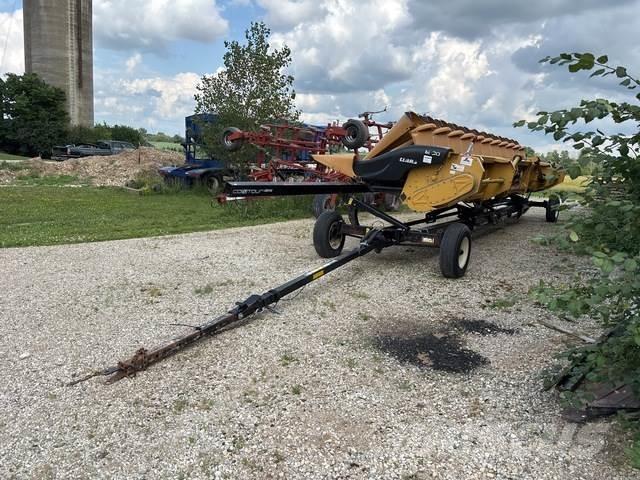 CLAAS 1230 Biçerdöver kafaları