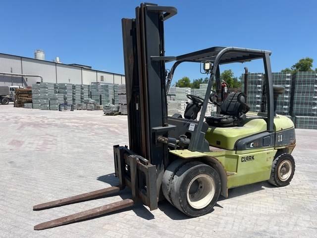 Clark C45D Diger