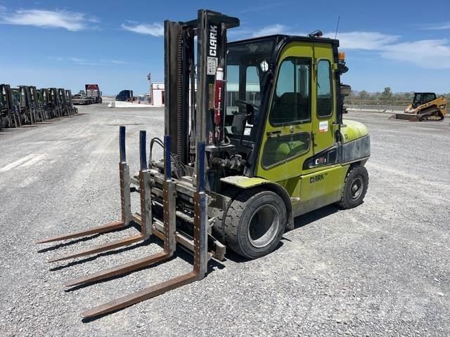 Clark C55S Diger