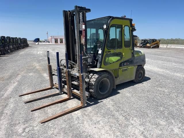 Clark C55S Diger