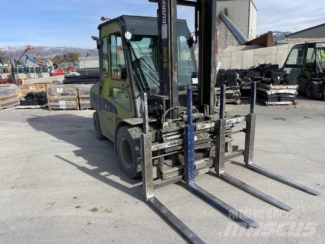 Clark C55S Diger