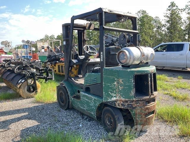 Clark CGP25 Diger