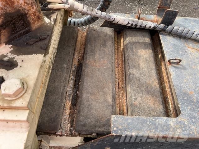 CMI SF-450B Beton sericiler