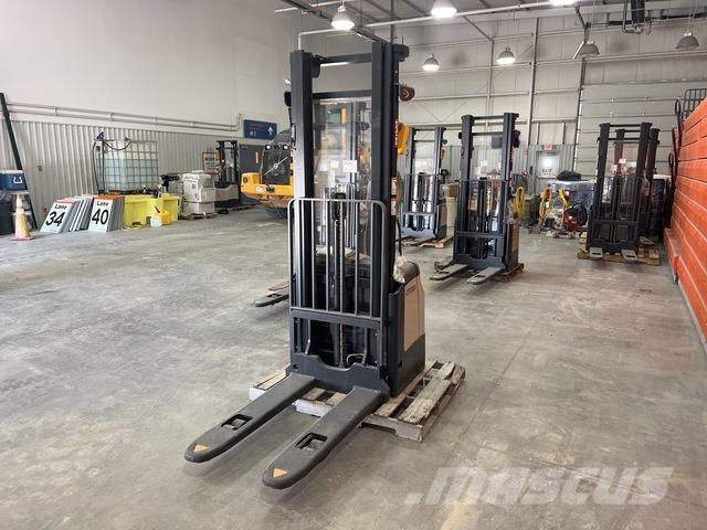 Crown ES 4000 Akülü depo ekipmanları