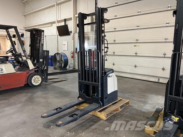 Crown ES 4000 Akülü depo ekipmanları