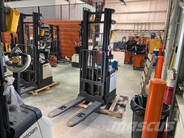 Crown ES 4000 Akülü depo ekipmanları