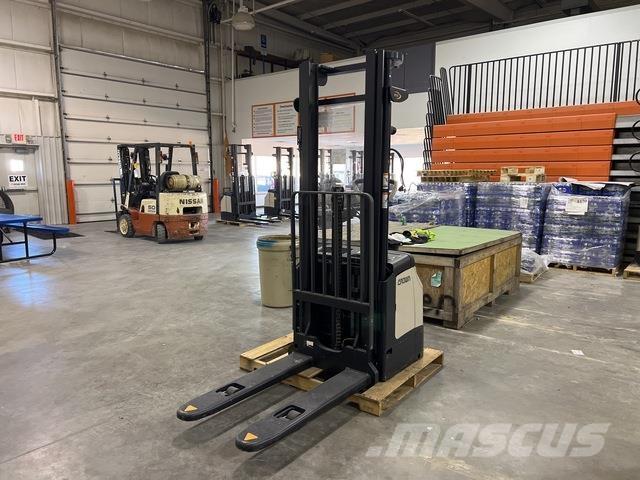 Crown ES 4000 Akülü depo ekipmanları