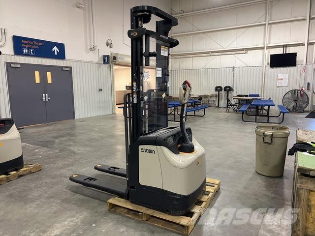 Crown ES 4000 Akülü depo ekipmanları