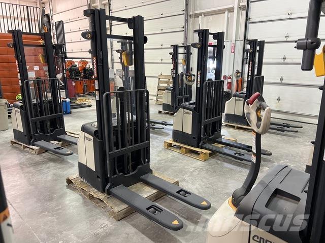 Crown ES 4000 Akülü depo ekipmanları