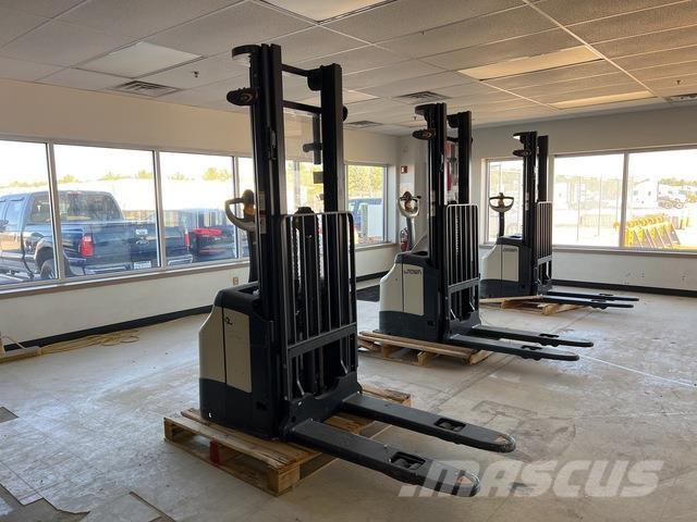 Crown ES 4000 Akülü depo ekipmanları