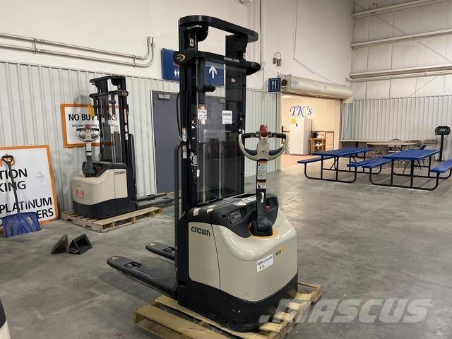 Crown ES 4000 Akülü depo ekipmanları