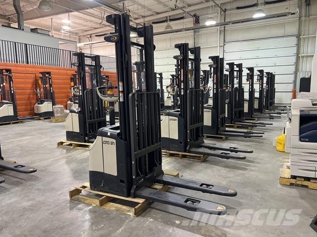 Crown ES 4000 Akülü depo ekipmanları