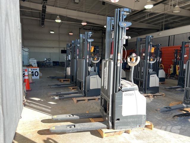 Crown ES 4000 Akülü depo ekipmanları